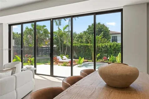 5854 SW 30th Street Miami FL 33155