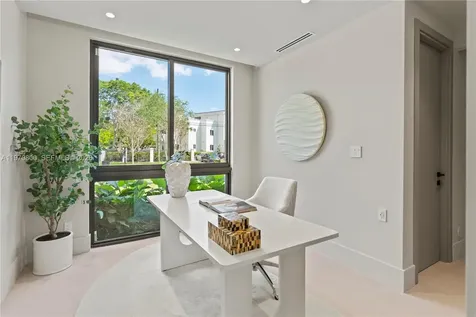 5854 SW 30th Street Miami FL 33155