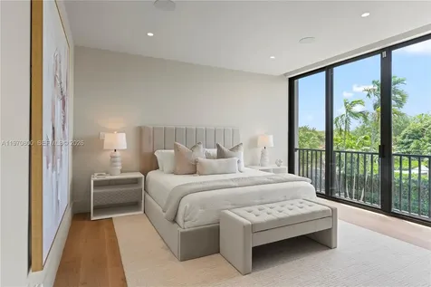 5854 SW 30th Street Miami FL 33155