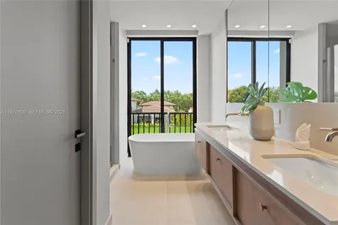 5854 SW 30th Street Miami FL 33155