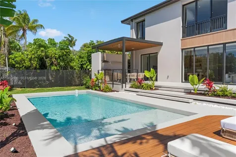 5854 SW 30th Street Miami FL 33155