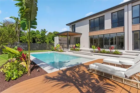 5854 SW 30th Street Miami FL 33155