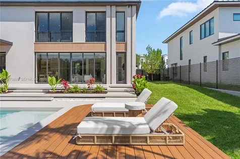 5854 SW 30th Street Miami FL 33155