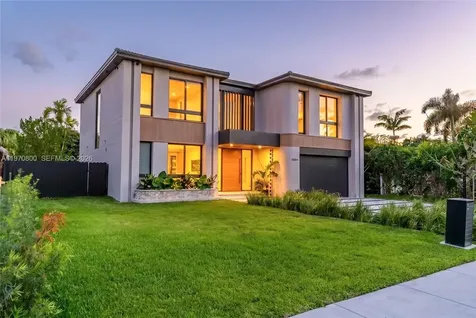 5854 SW 30th Street Miami FL 33155