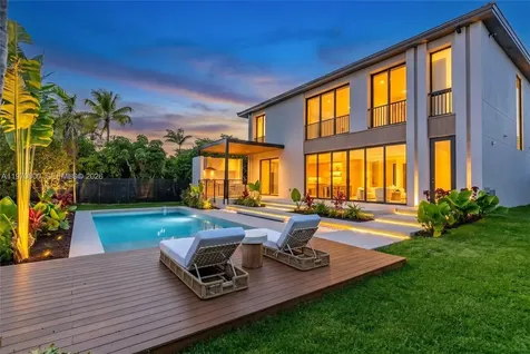 5854 SW 30th Street Miami FL 33155