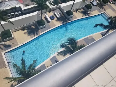 60 SW 13th Street Miami FL 33130