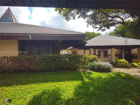 6701 S Miami Lakeway S Miami Lakes FL 33014