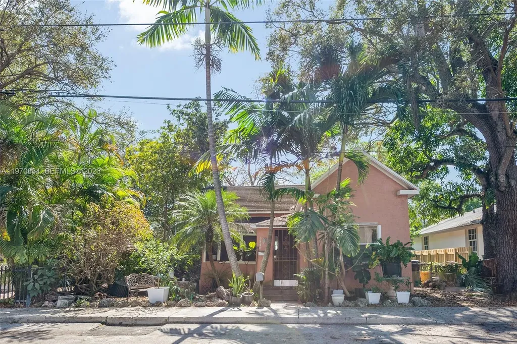 3554 William Avenue Miami FL 33133