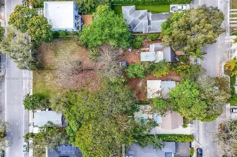 3554 William Avenue Miami FL 33133