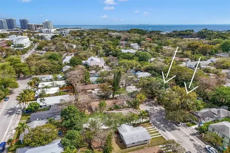 3554 William Avenue Miami FL 33133