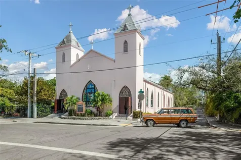 3554 William Avenue Miami FL 33133
