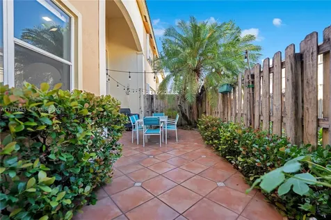 11261 NW 55th Lane Doral FL 33178