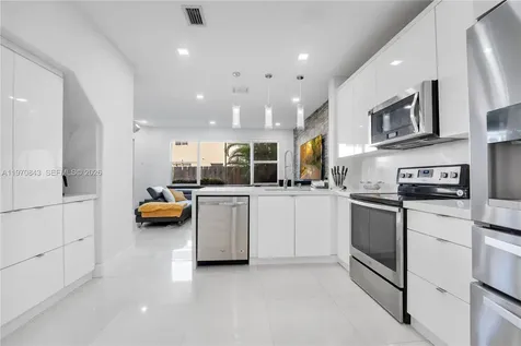 11261 NW 55th Lane Doral FL 33178