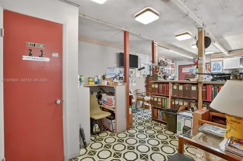 3838 Shipping Avenue Miami FL 33146