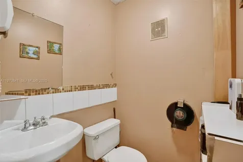 3838 Shipping Avenue Miami FL 33146
