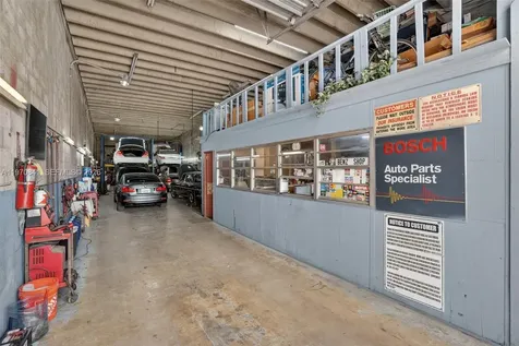 3838 Shipping Avenue Miami FL 33146