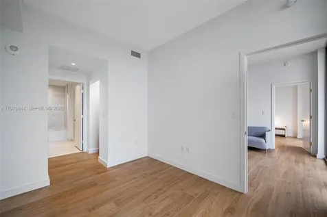 2678 Tigertail Miami FL 33133
