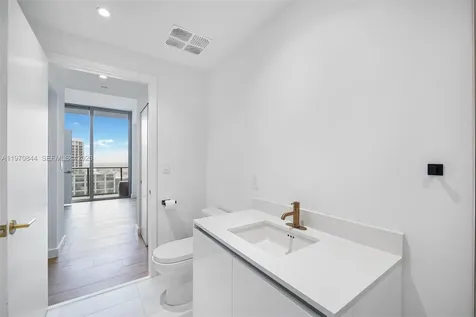 2678 Tigertail Miami FL 33133