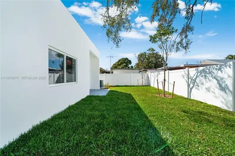 5735 SW 4th Street Miami FL 33144