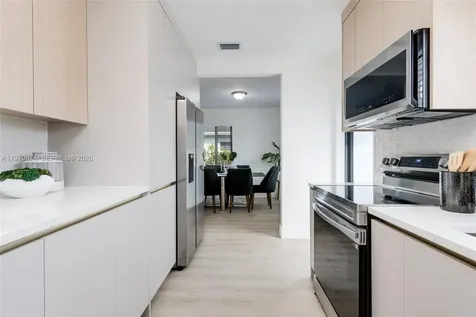 16049 NE 9th Place North Miami Beach FL 33162