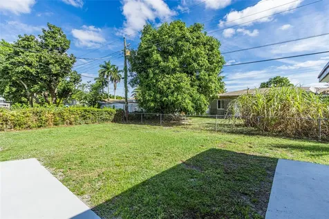 16049 NE 9th Place North Miami Beach FL 33162