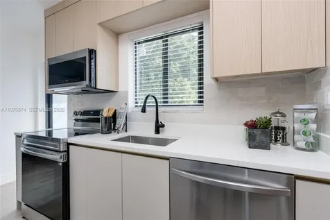 16049 NE 9th Place North Miami Beach FL 33162