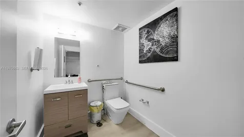 5903 NW 102th Avenue Doral FL 33178