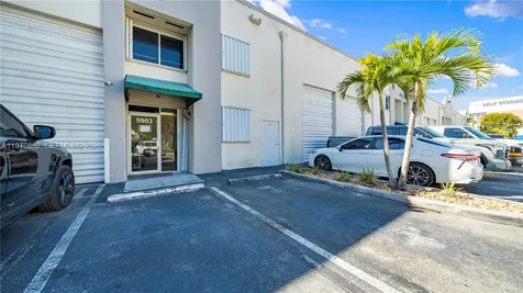 5903 NW 102th Avenue Doral FL 33178
