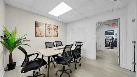 5903 NW 102th Avenue Doral FL 33178