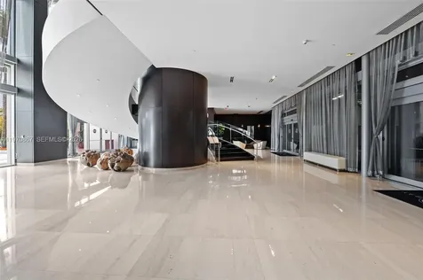 900 Biscayne Boulevard Miami FL 33132