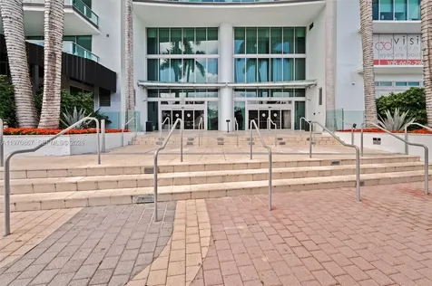 900 Biscayne Boulevard Miami FL 33132