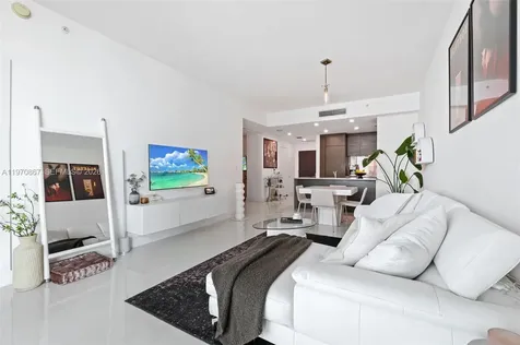 900 Biscayne Boulevard Miami FL 33132