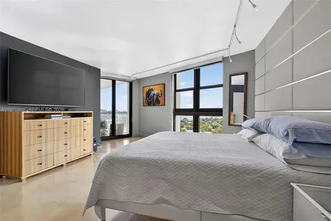 2000 Towerside Terrace Miami FL 33138