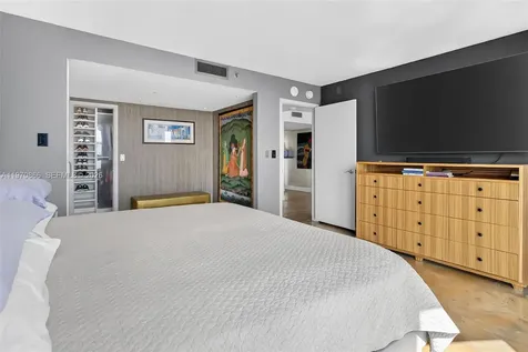 2000 Towerside Terrace Miami FL 33138