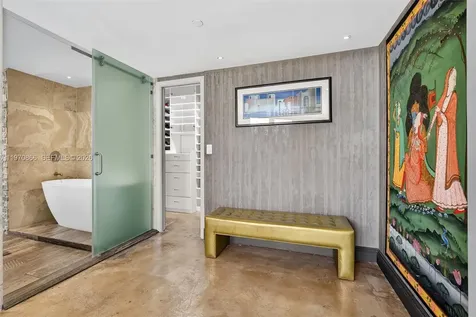 2000 Towerside Terrace Miami FL 33138