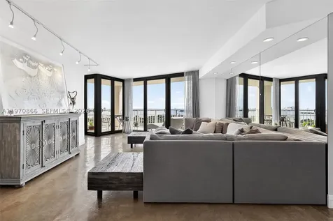 2000 Towerside Terrace Miami FL 33138