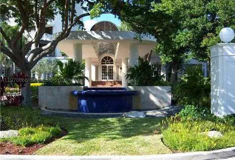 2000 Towerside Terrace Miami FL 33138