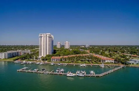 2000 Towerside Terrace Miami FL 33138