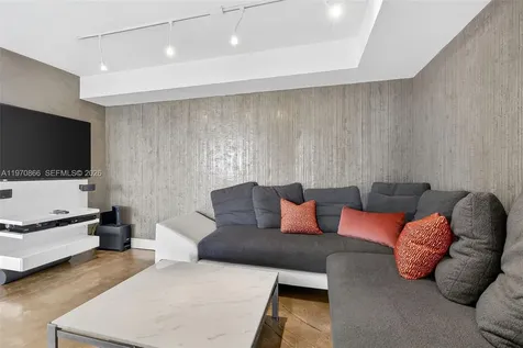 2000 Towerside Terrace Miami FL 33138