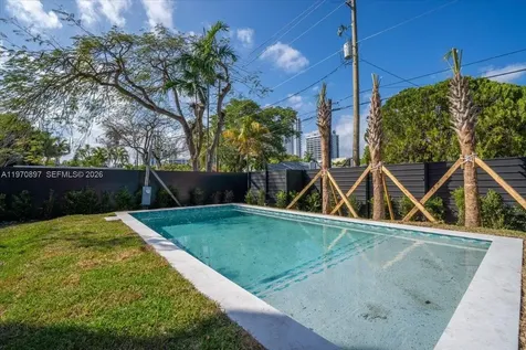 1637 Monroe Street Hollywood FL 33020