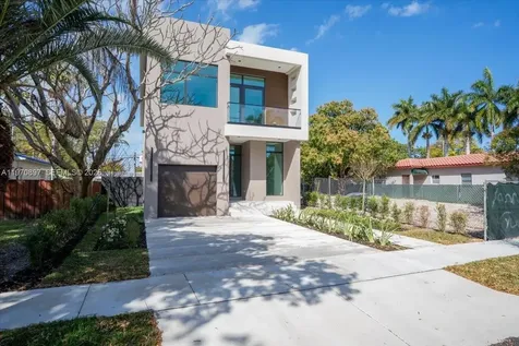 1637 Monroe Street Hollywood FL 33020