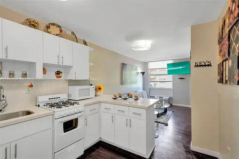 710 Washington Avenue Miami Beach FL 33139