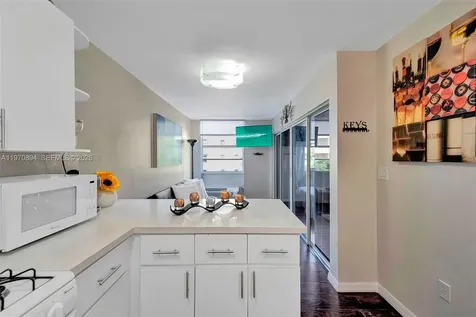 710 Washington Avenue Miami Beach FL 33139