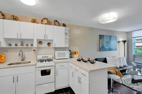 710 Washington Avenue Miami Beach FL 33139