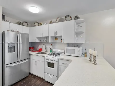 710 Washington Avenue Miami Beach FL 33139