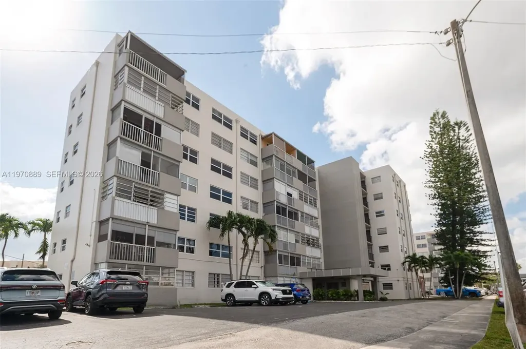 16450 Miami Drive North Miami Beach FL 33162