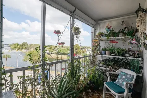 16450 Miami Drive North Miami Beach FL 33162