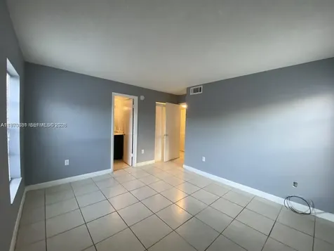 1735 W 60th Street Hialeah FL 33012