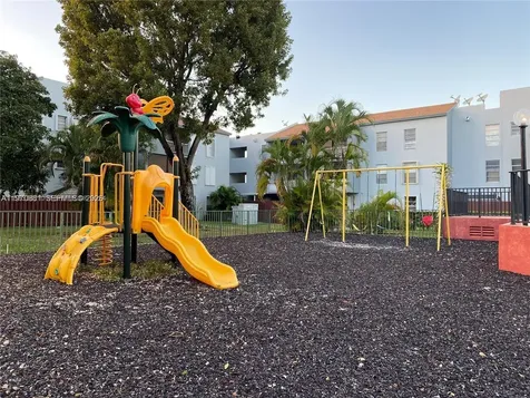 1735 W 60th Street Hialeah FL 33012