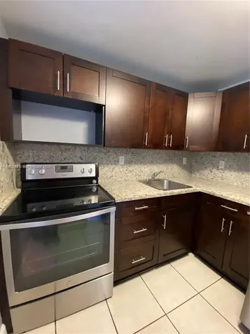 1735 W 60th Street Hialeah FL 33012